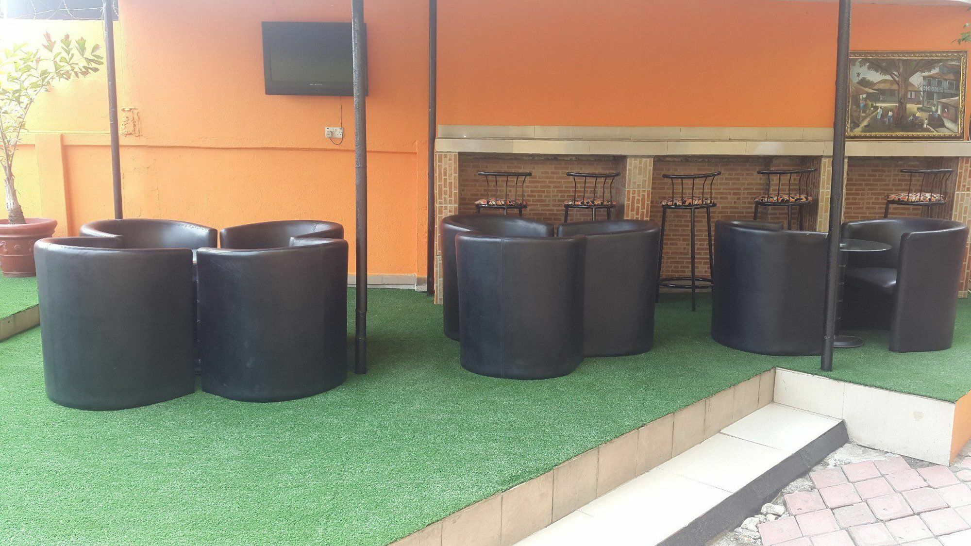 เพียเรจ รีทรีต แอนด์ รีสอร์ต Hotel Aliayabiagba ภายนอก รูปภาพ