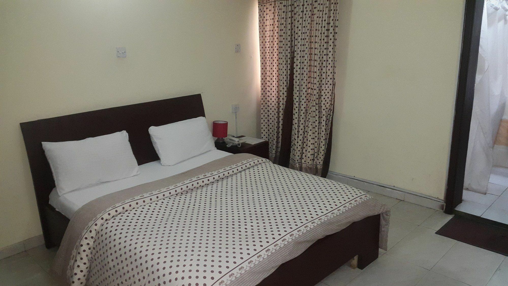 เพียเรจ รีทรีต แอนด์ รีสอร์ต Hotel Aliayabiagba ภายนอก รูปภาพ